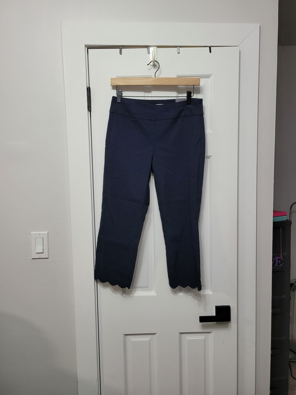 Van Heusen Navy Cropped Scallop-Hem Pants